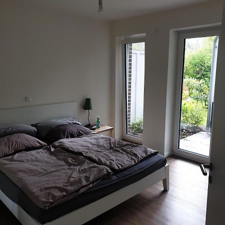 Schones Privatzimmer In Einem Neubau Oldenburg Exterior foto